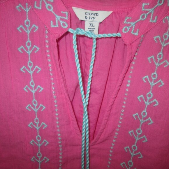 Women Crown & Ivy XL Pink /Blue Top, Flutter Sleeve, "V" Neck Opening w/Tassels - Picture 5 of 9